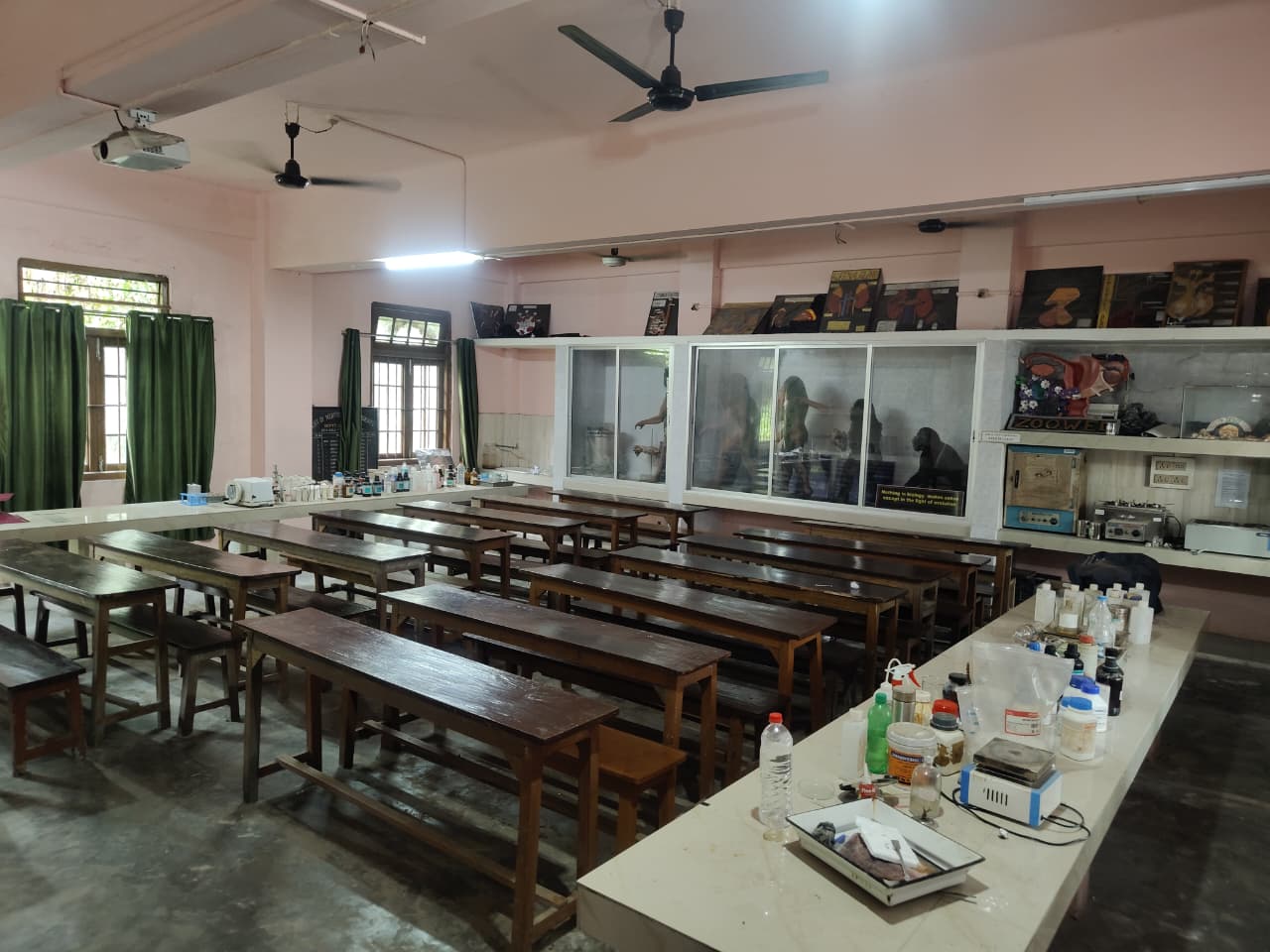 Zoology Lab